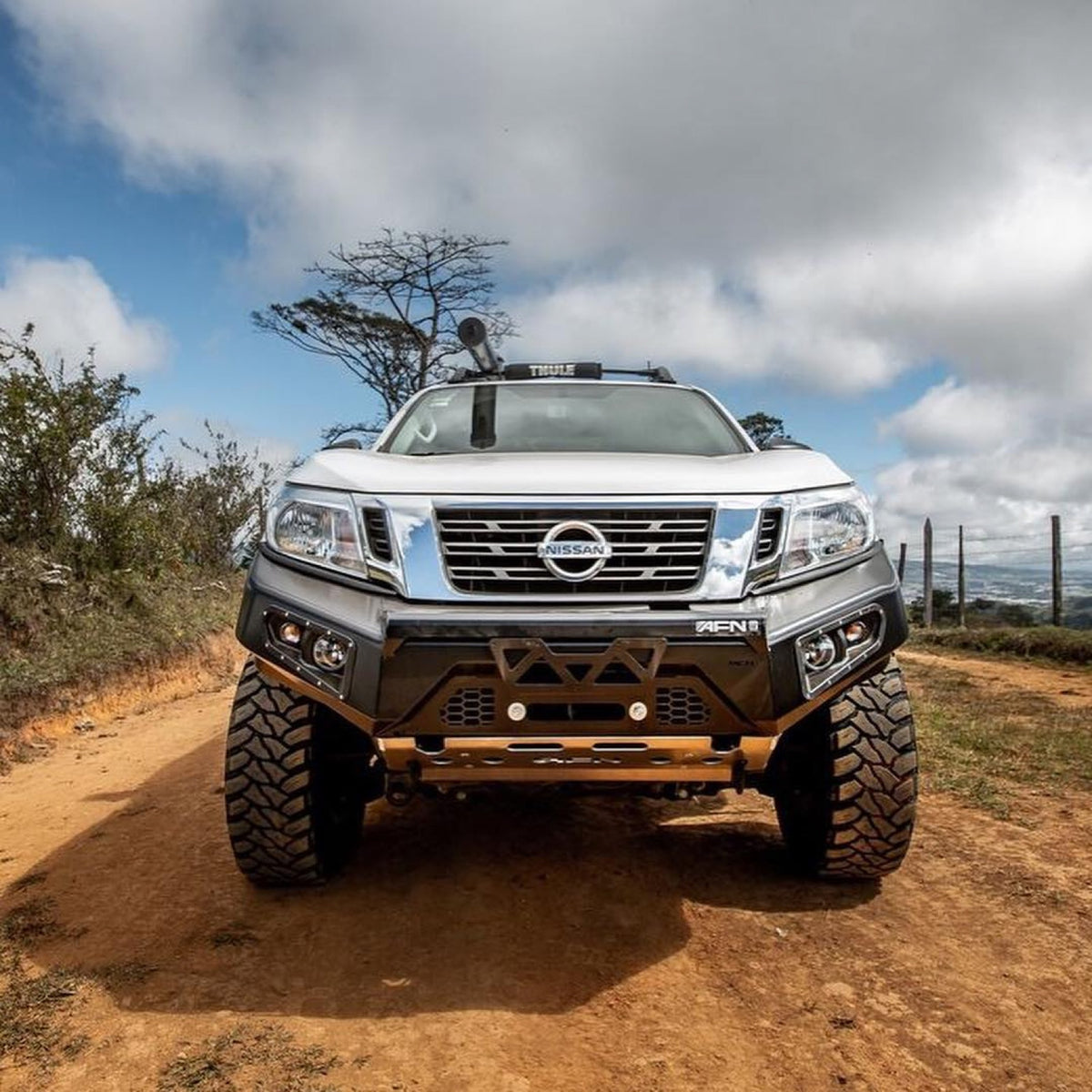 AFN Loopless Front Bar for Nissan Navara NP300 2015-2021 fitted front view